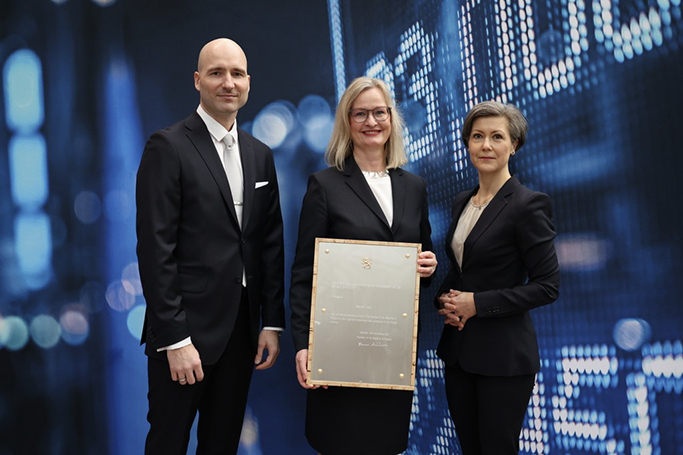 Team Bayer collecting the Award. Photo: Susanna Lehto /Business Finland